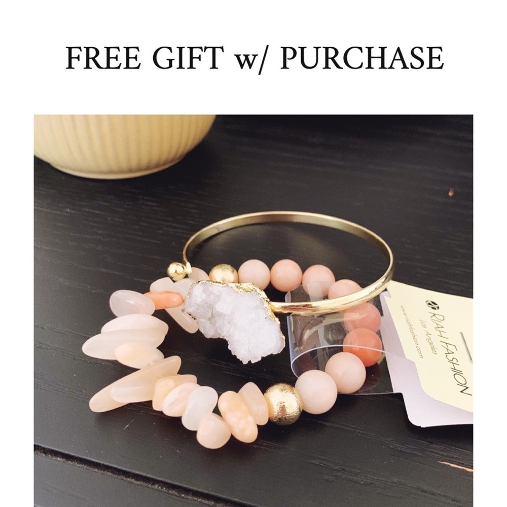 FREE GIFT w/ Purchase